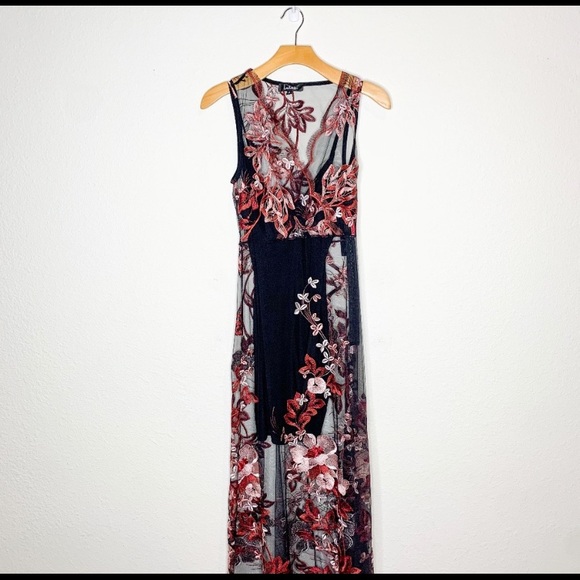 Lulu’s Work the Bloom Embroidered Dress - Size M - Picture 3 of 3